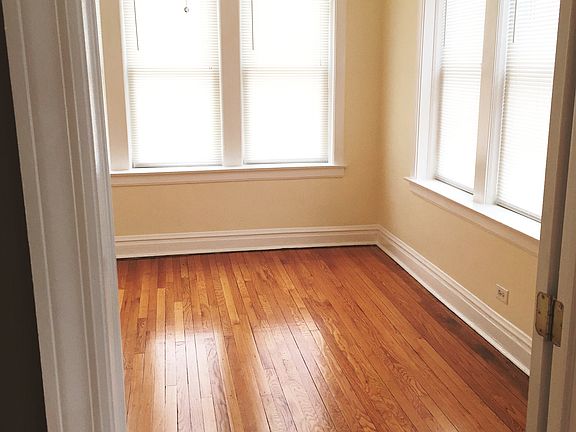 4th image of 3538 W Grace St #2nd