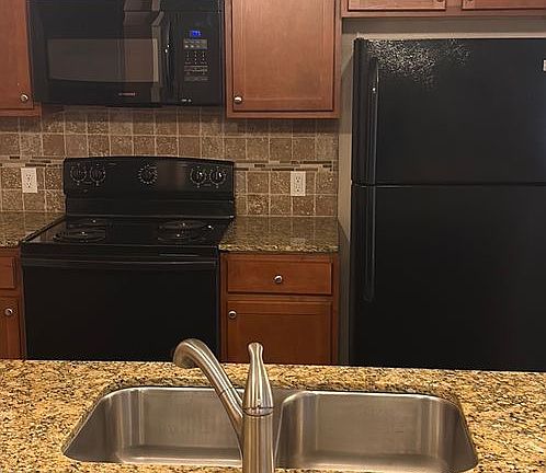 3rd image of 406 S Victoria Dr #410-101