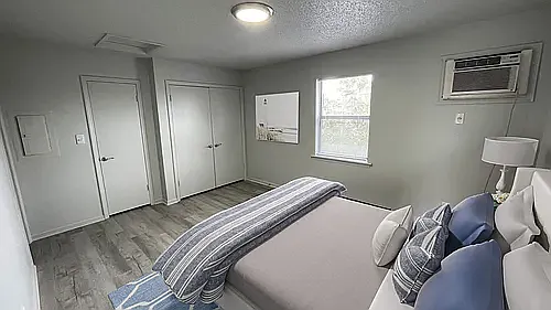 Boulevard West Apartments — Photo 16