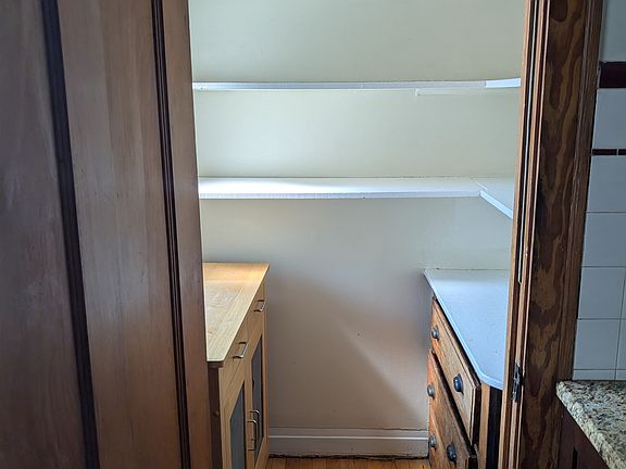 4th image of 5658 W Leland Ave APT 1