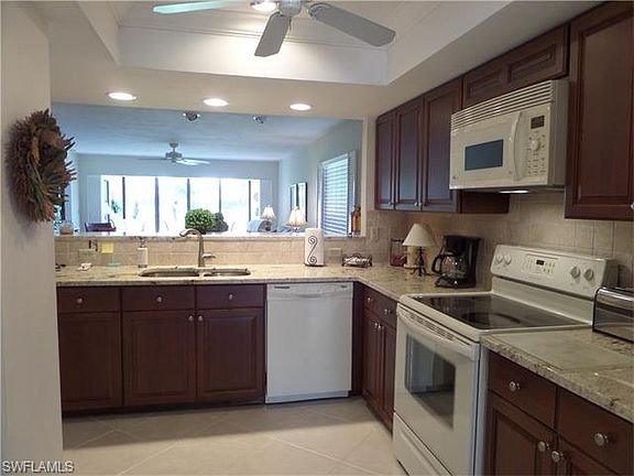 3rd image of 5272 Fox Hollow Dr