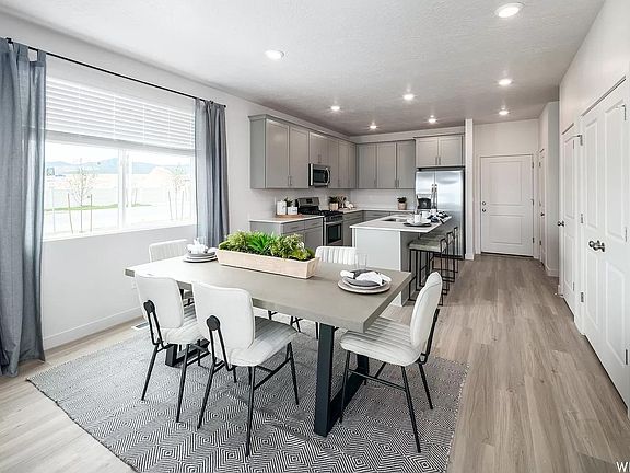 3rd image of 7349 Olivine River Ln
