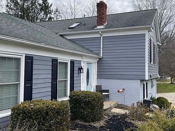 2nd image of 8093 S Park Dr