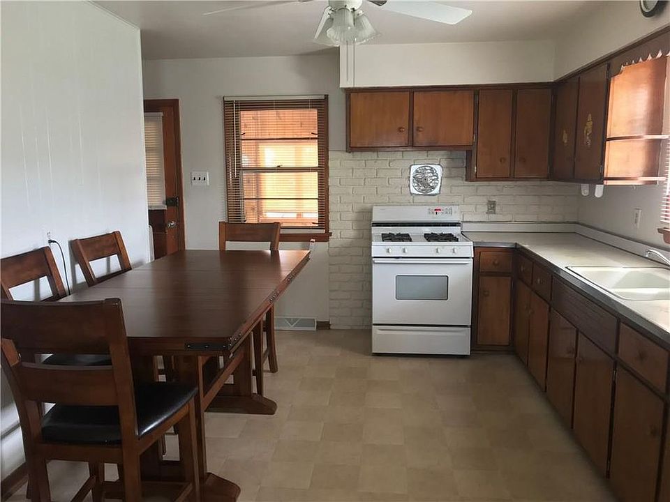 2nd image of 1629 W 24th St
