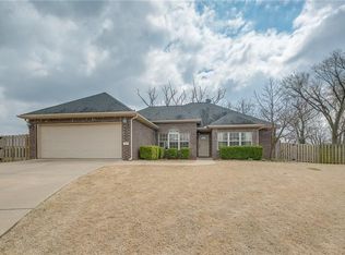 440 Dassero Ct, Centerton, AR 72719