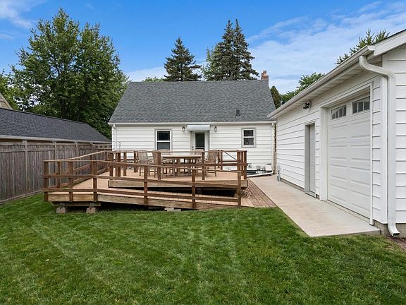 2nd image of 1740 Rome Ave