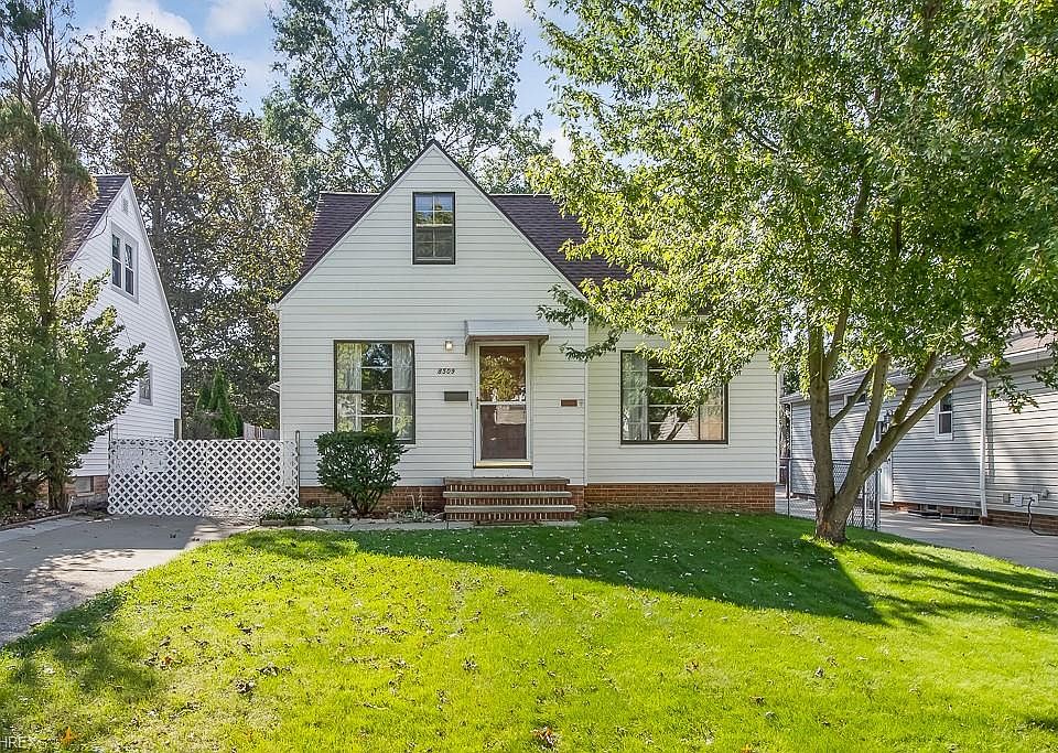 1st image of 8509 Pinegrove Ave