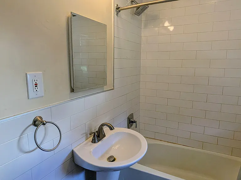 182 Washington St #B1 — Photo 8