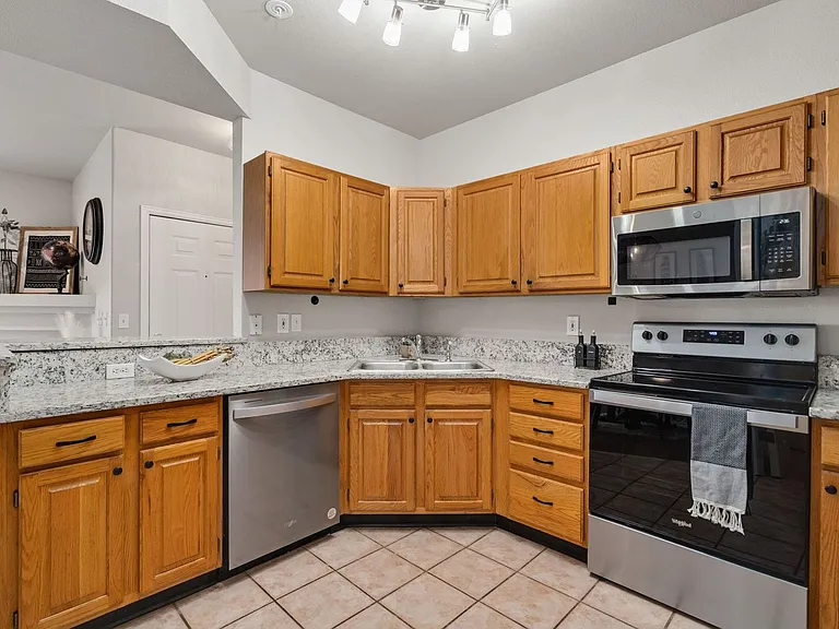 4545 Wheaton Dr #B230 — Photo 19