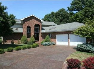 6244 Lakewood Ct, Newburgh, IN 47630