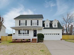 105 Breezewood Ln, Clayton, NC 27520