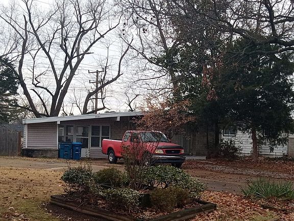 3rd image of 7221 Berkridge Dr