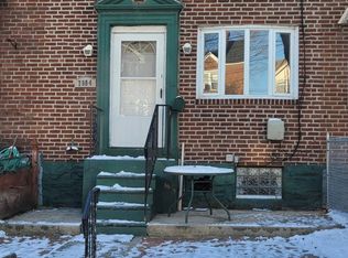 7004 Clover Ln, Upper Darby, PA 19082
