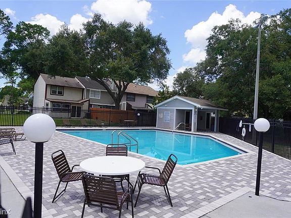 2nd image of 7572 Tamarind Ave