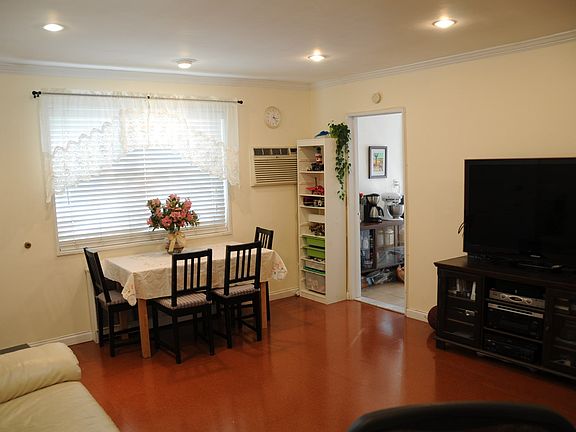 4th image of 24937 61st Ave