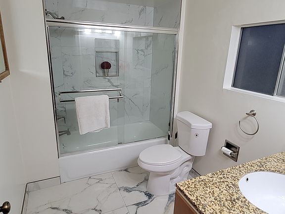 4th image of 704 E Palmer Ave