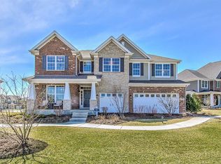 13641 Amelia Dr, Lemont, IL 60439