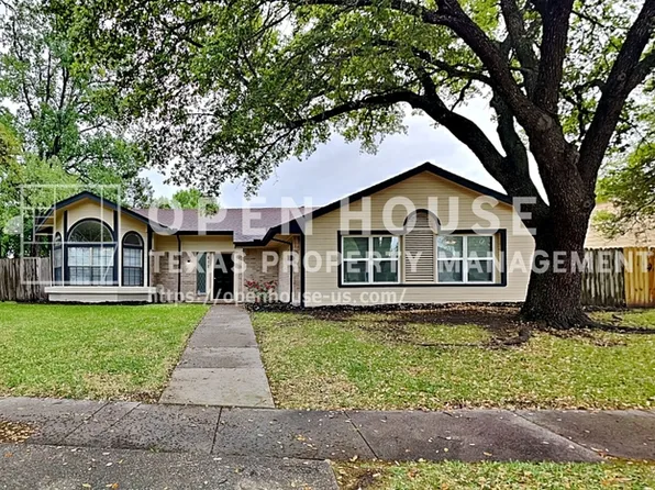 412 Trail View Ln, Garland, TX 75043