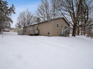109 E Walnut St, Stanton, MI