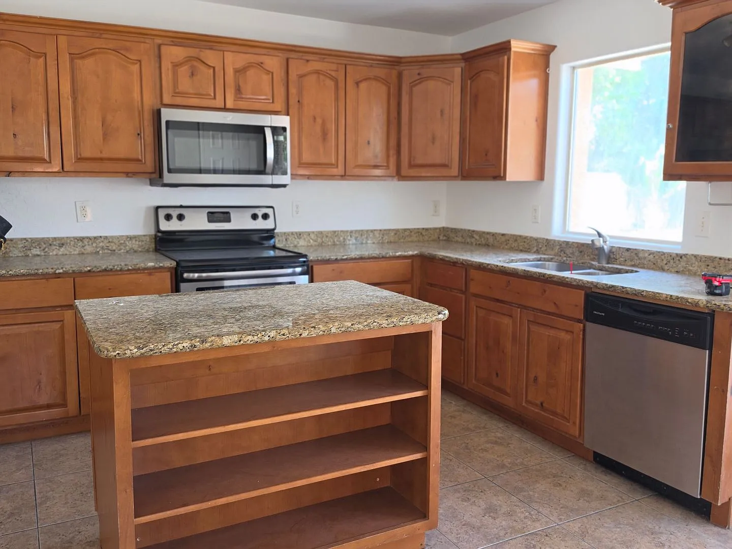 4BD/2BA San Tan Valley Home for Rent! — Photo 3