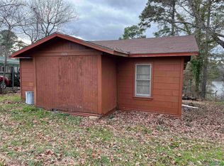 1320 Lakeside Dr, Jefferson, TX 75657