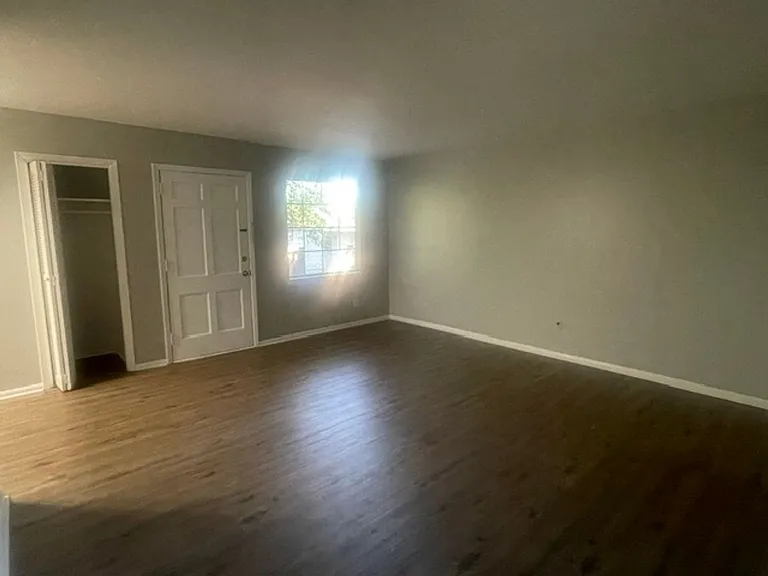 3826 J Country Club Rd — Photo 2