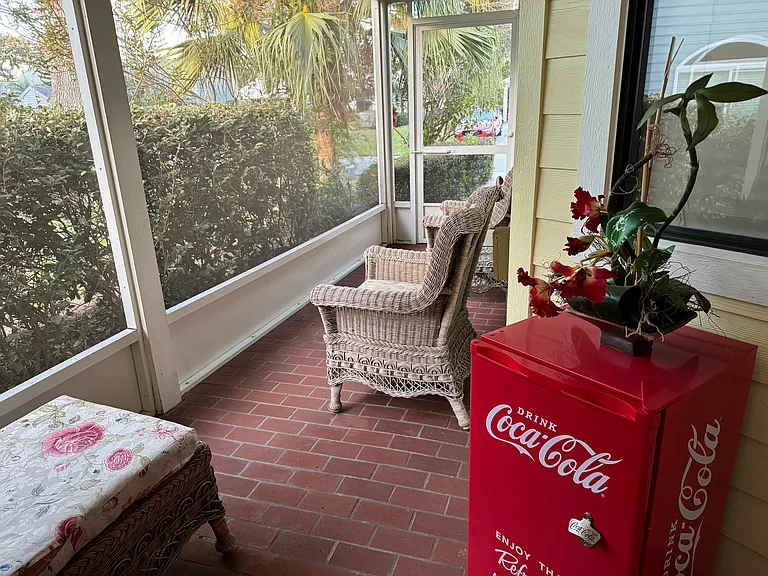 9715 N Marina Dr — Photo 11