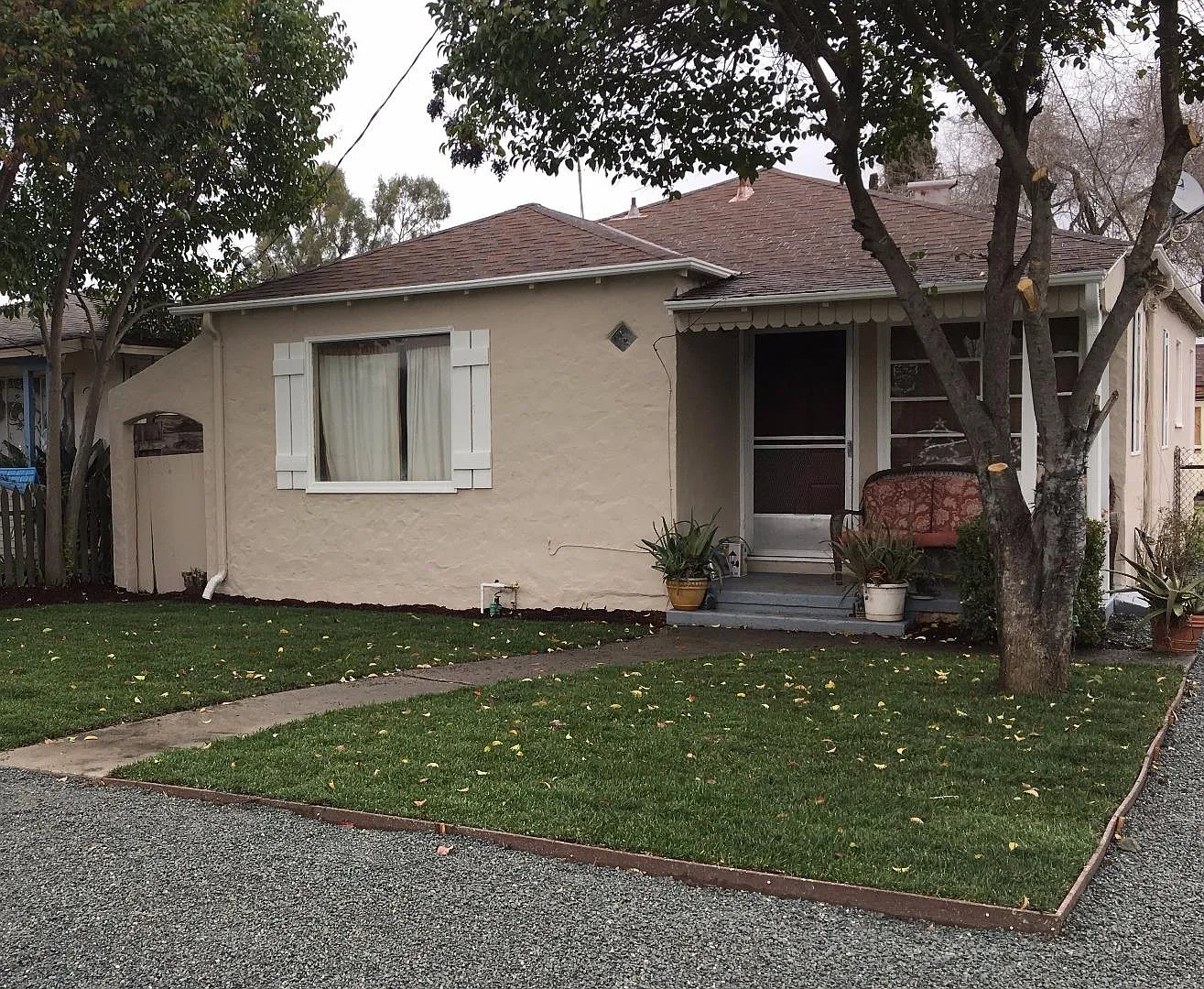 200 Millar Ave photo 1