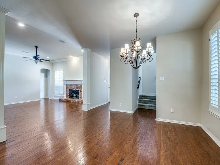 6428 Glenhollow Dr — Photo 5