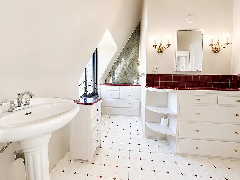 4215 E Livingston Dr #1 — Photo 16