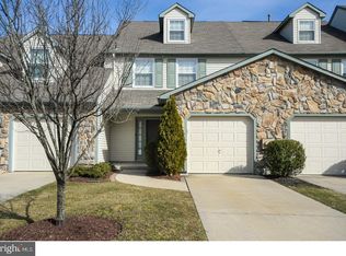 102 Hazelwood Ln, Marlton, NJ 08053