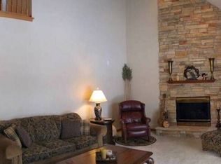 1554 Diamond Blvd, Valparaiso, IN 46385