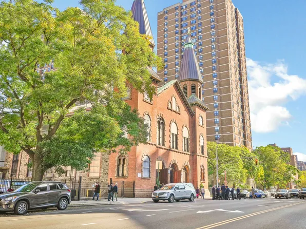 268 East Broadway image 37 of 38