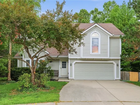 15358 Riley St, Overland Park, KS 66223