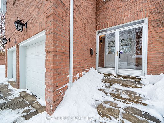 3rd image of 44 Hollingham Rd