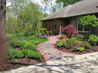 7304 Black Oak Cir, Stilwell, KS 66085