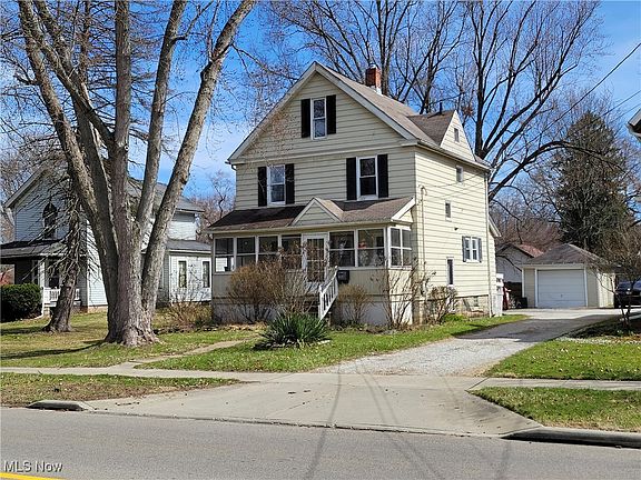 4th image of 354 N Chestnut St
