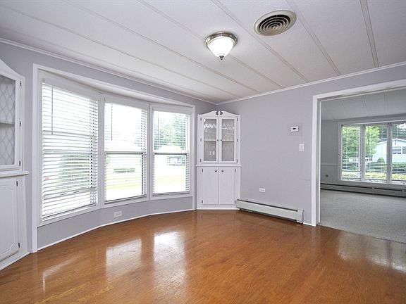 3rd image of 24 Leisurewoods Dr