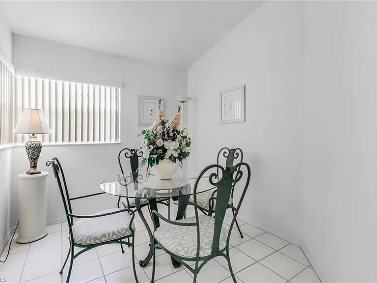 13131 Castle Harbour Dr #M3 — Photo 8