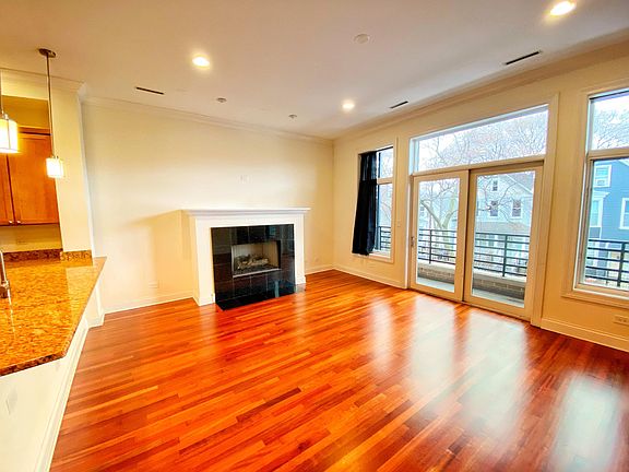 5th image of 1943 N California Ave APT 2D