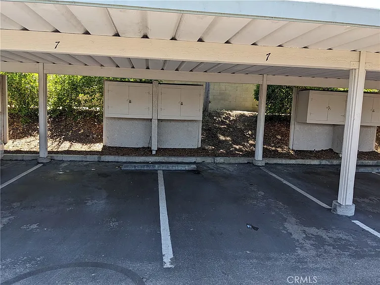 38 Exeter — Photo 14