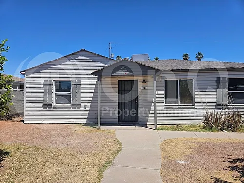 3026 W Pierce St Photo 1