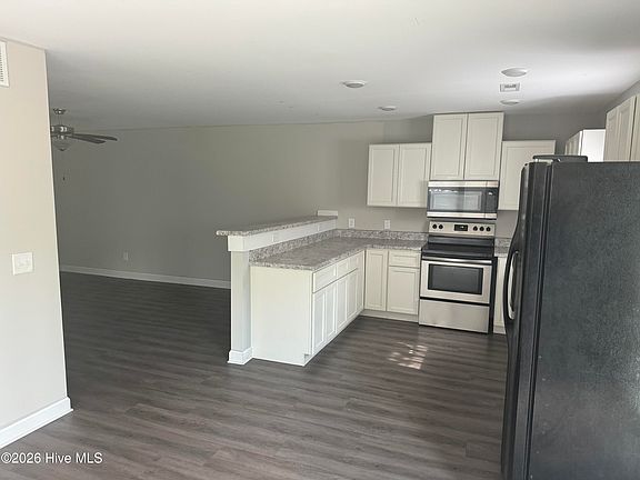 2nd image of 214 Jordan Ln