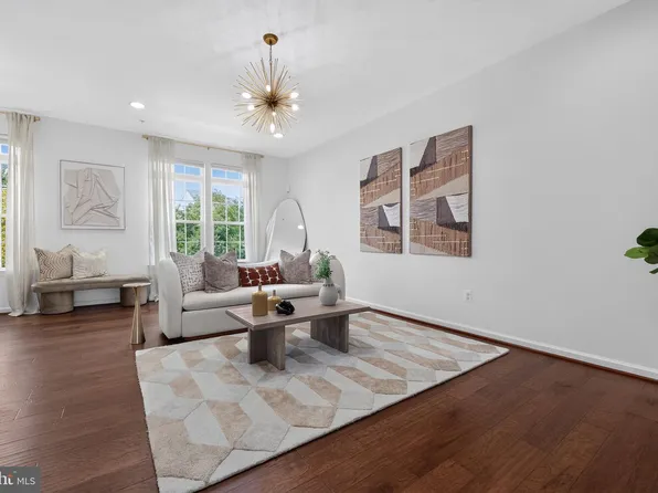3707 Commodore Joshua Barney Dr NE, Washington, DC 20018