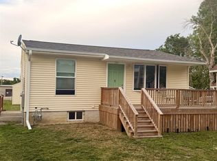 220 12th St SE, Mason City, IA 50401