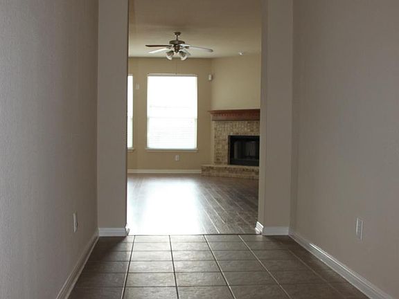 3rd image of 15617 Belfin Dr