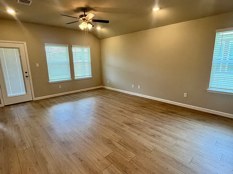 1140 Toledo Bend Dr — Photo 13