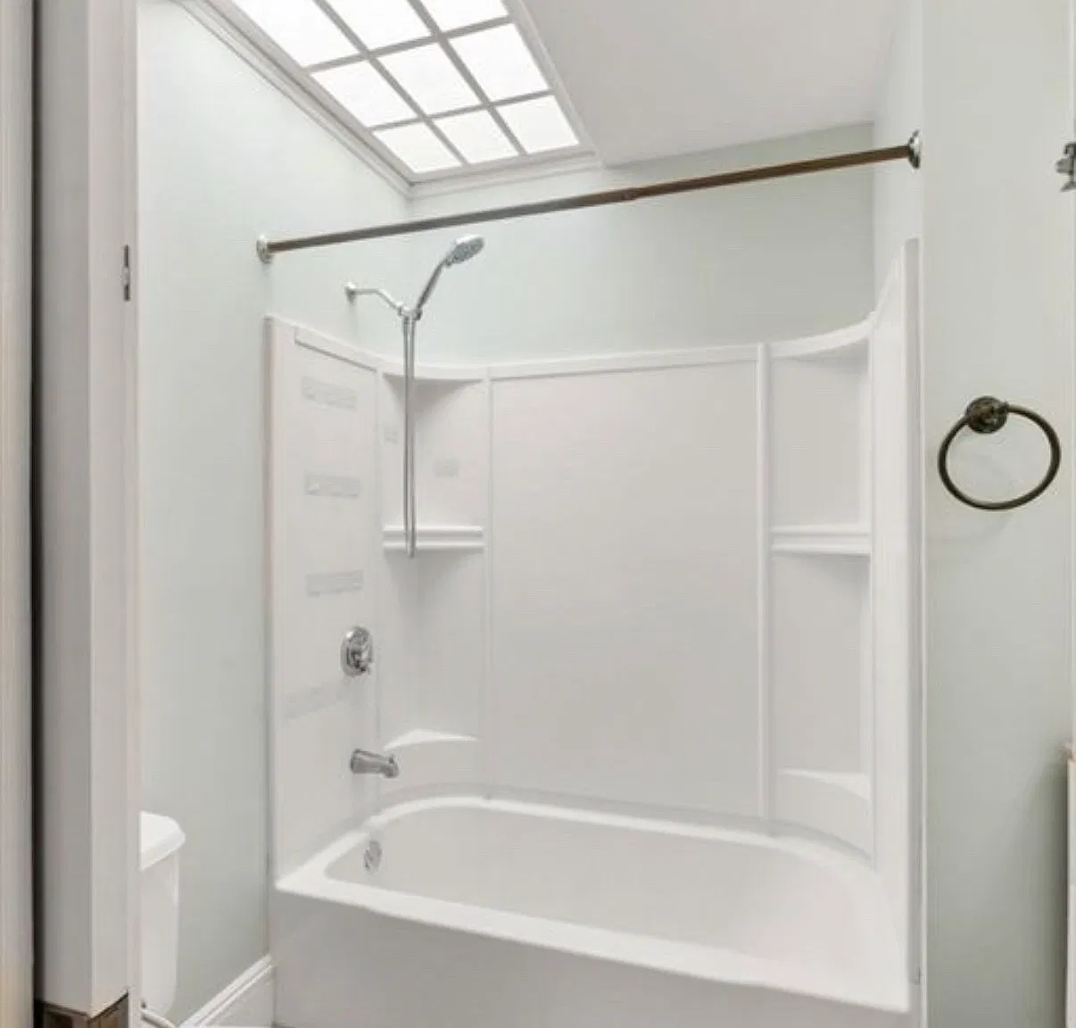 2 bed, 1100 sqft, $2,250 — Photo 4