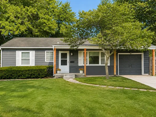 7236 Maple St, Overland Park, KS 66204