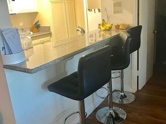 5th image of 5334 Lindley Ave Unit 238